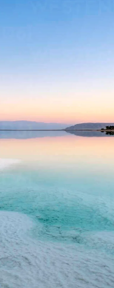 salt-formations-on-the-dead-sea-at-sunset-eilat-israel-CAVF63615 (1)